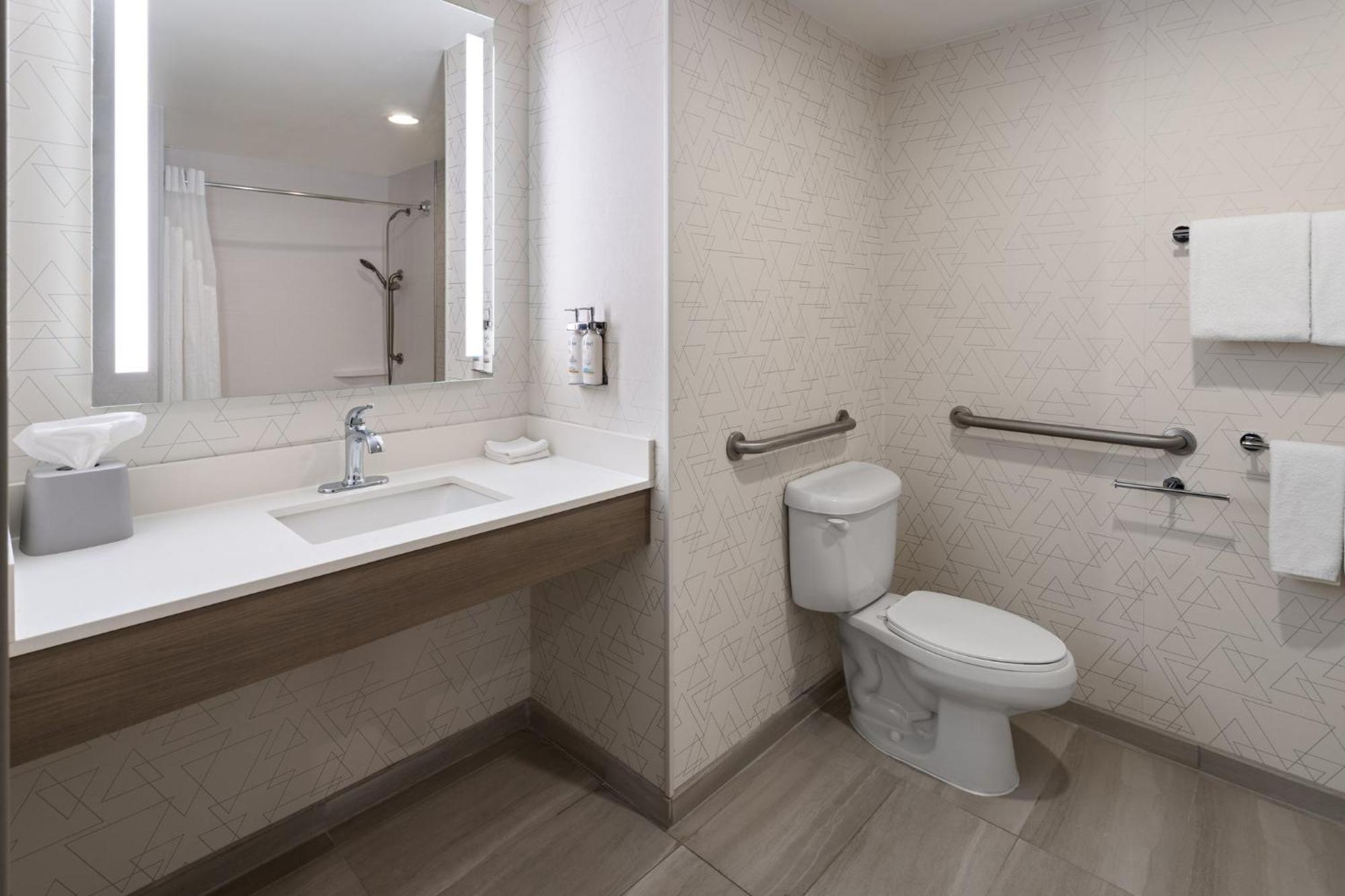 Holiday Inn Express Hotel & Suites Freeport By Ihg Екстер'єр фото