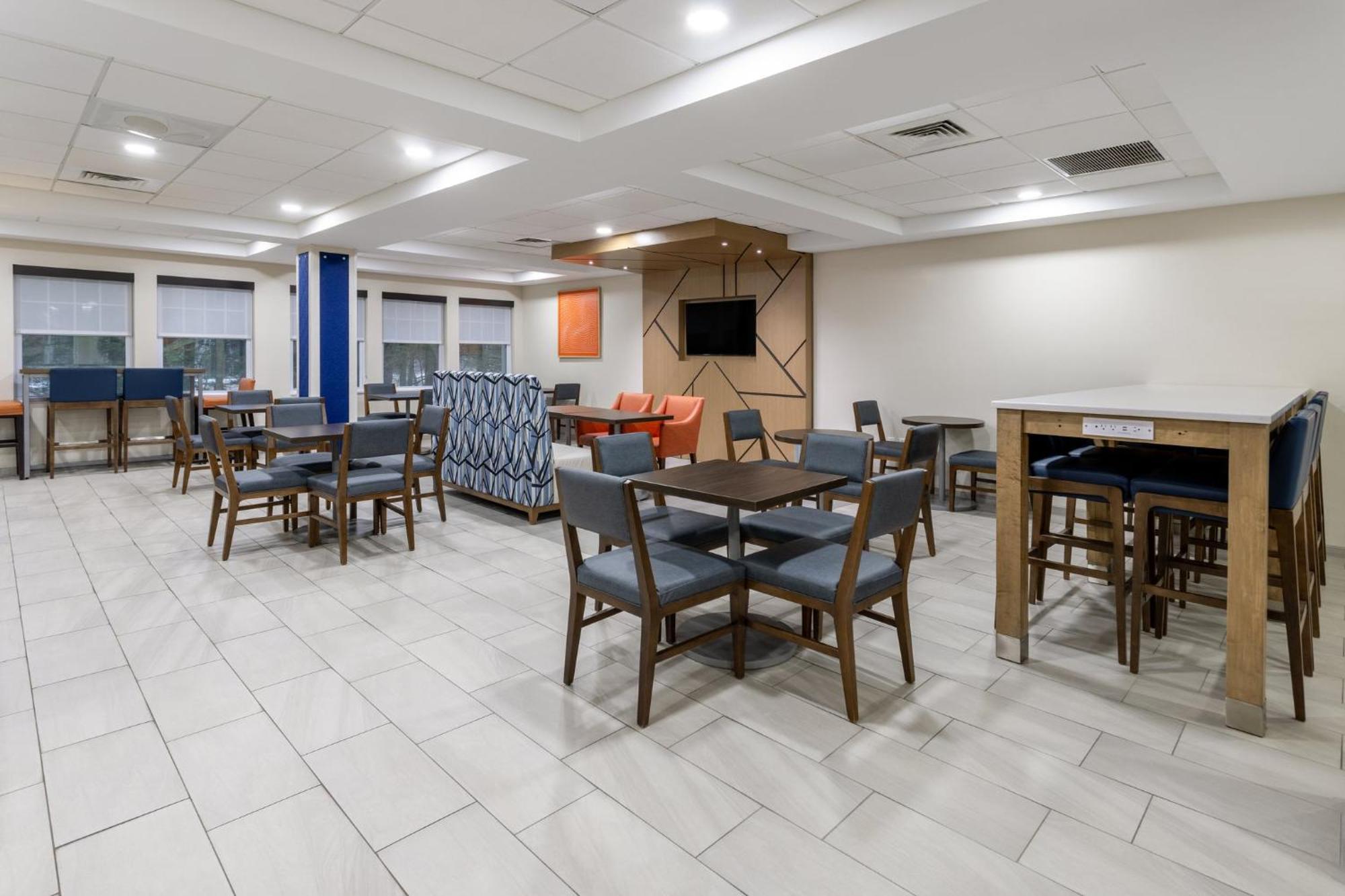 Holiday Inn Express Hotel & Suites Freeport, An Ihg Hotel Екстер'єр фото