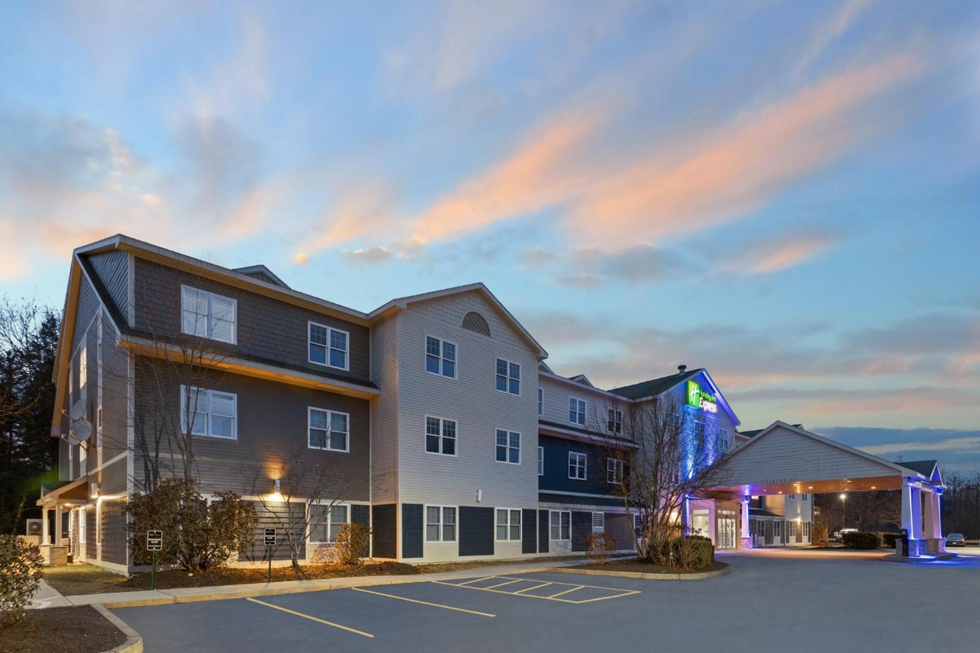 Holiday Inn Express Hotel & Suites Freeport By Ihg Екстер'єр фото
