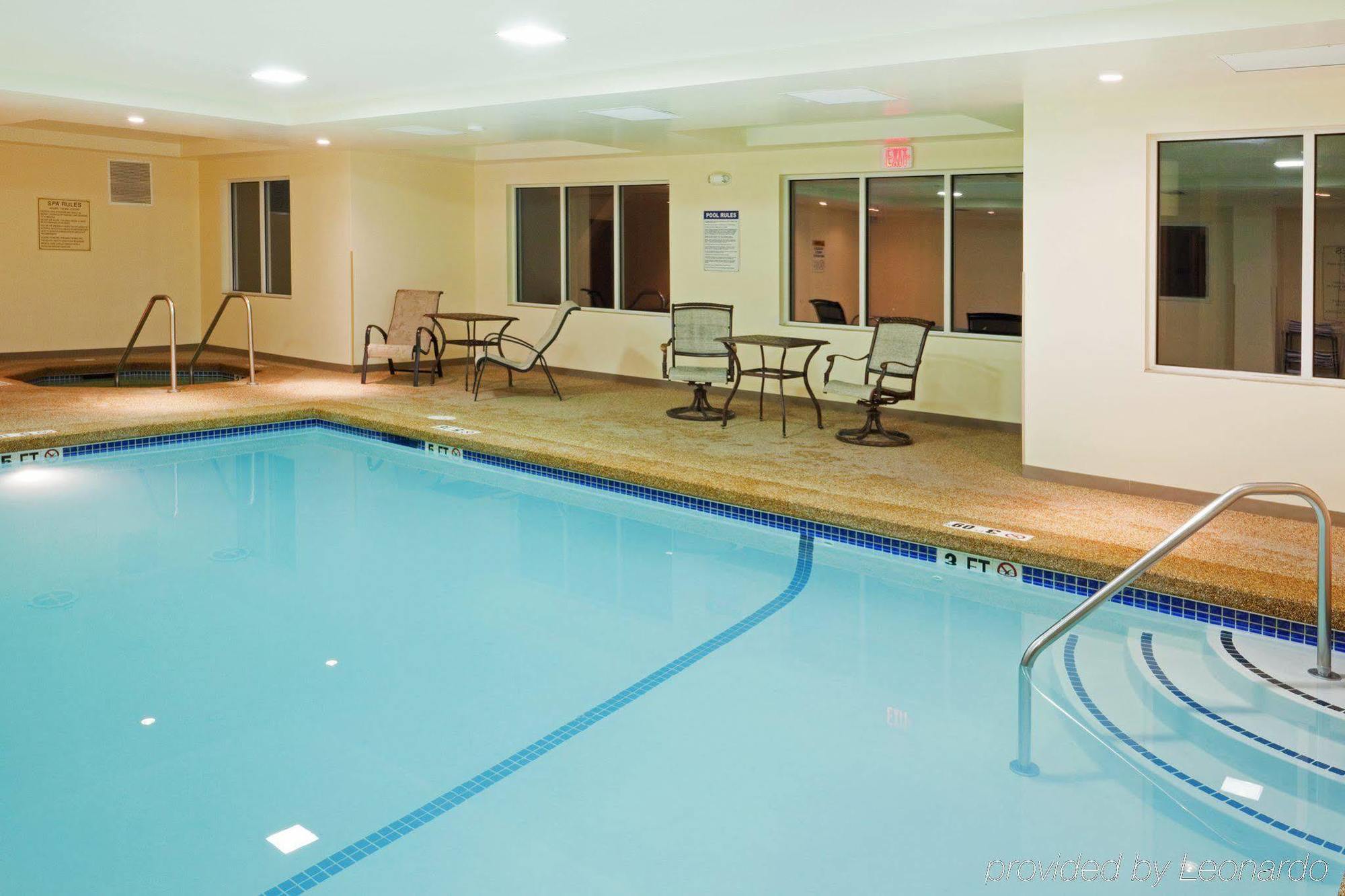 Holiday Inn Express Hotel & Suites Freeport By Ihg Екстер'єр фото